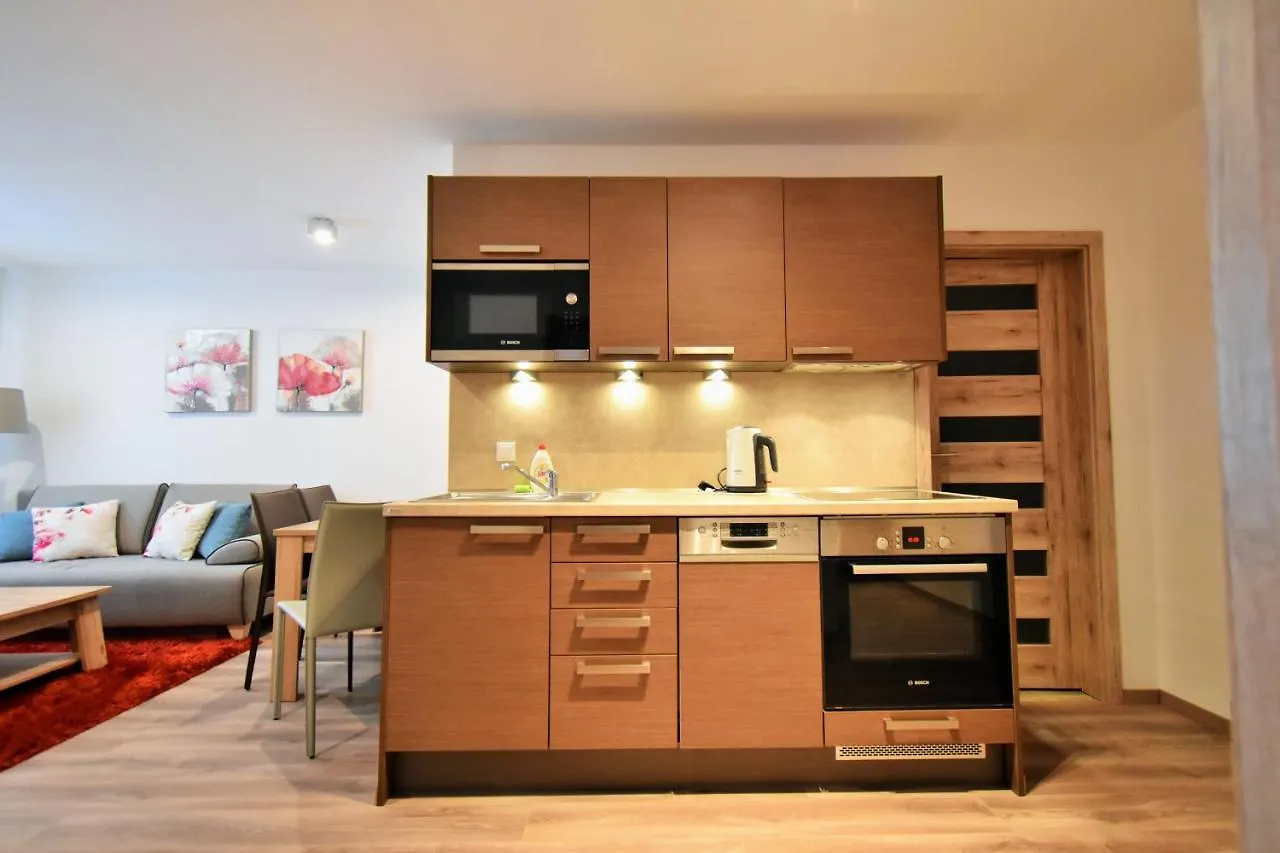 Apartment Dalibor II With Private Entrance And Private Garage Špindlerŭv Mlýn 0*,