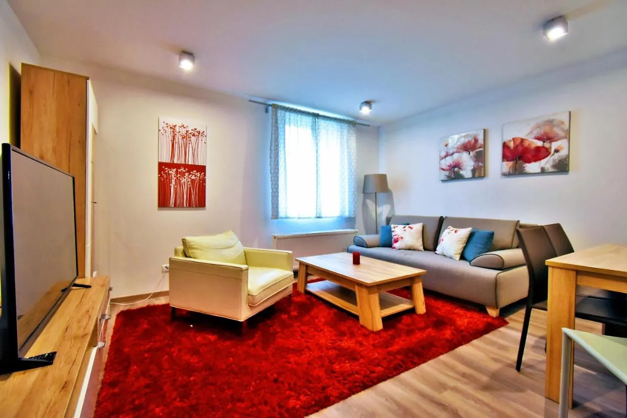 Apartment Dalibor II With Private Entrance And Private Garage Špindlerŭv Mlýn