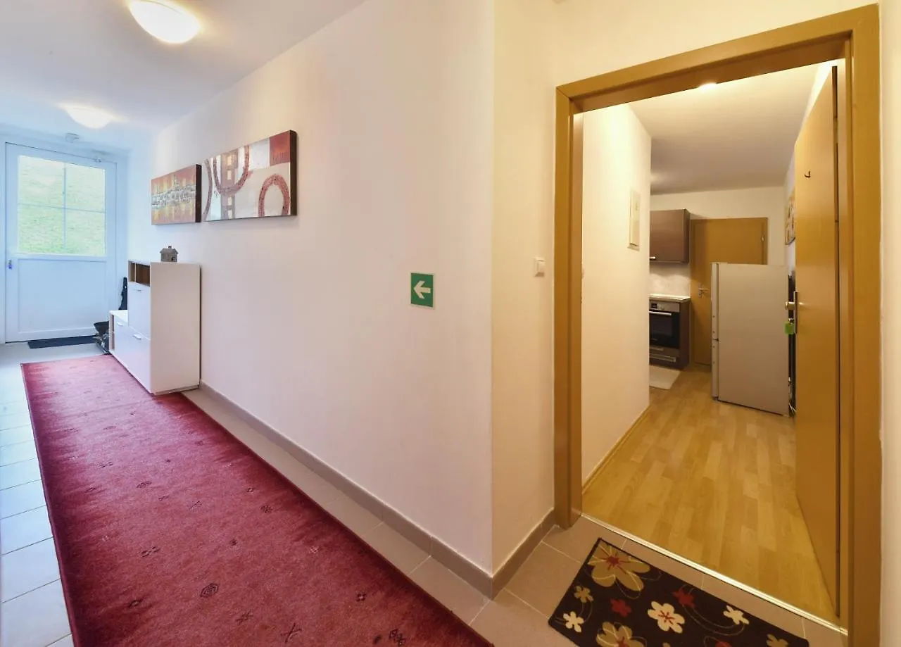 Apartment Dalibor II With Private Entrance And Private Garage Špindlerŭv Mlýn
