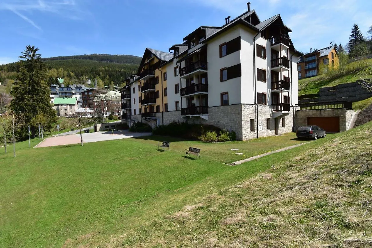Apartment Dalibor II With Private Entrance And Private Garage Špindlerŭv Mlýn